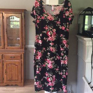 FINAL $ No Boundaries Floral Dress